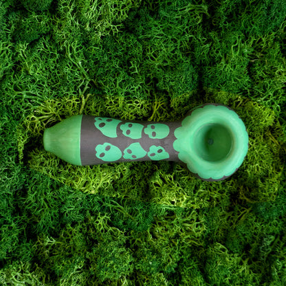 pipa in vetro verde